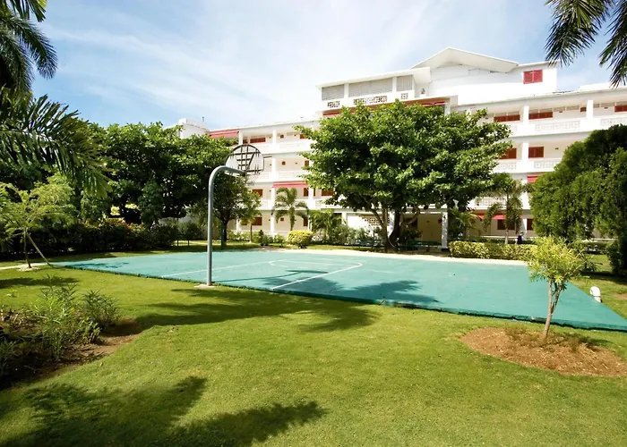 Grand Decameron Montego Beach, A Trademark All-Inclusive Resort